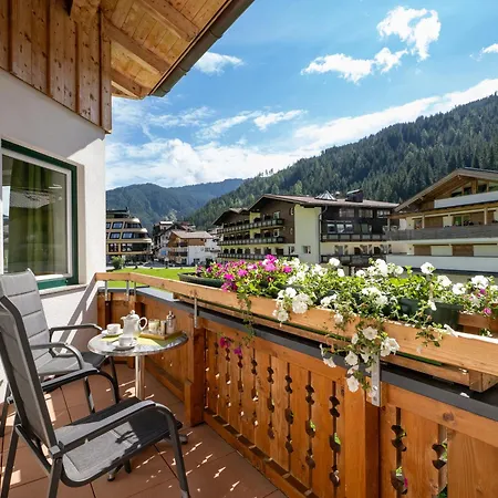 아파트 Appartementhaus Arbiskogelblick